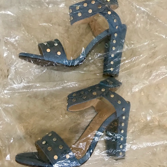 Huge Savings!!!Pure Sizzle!Denim heels NeverWorn - Picture 2 of 5